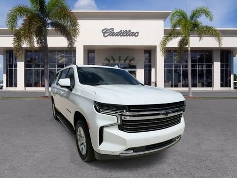 Certified 2022 Chevrolet Suburban LT RWD image 3