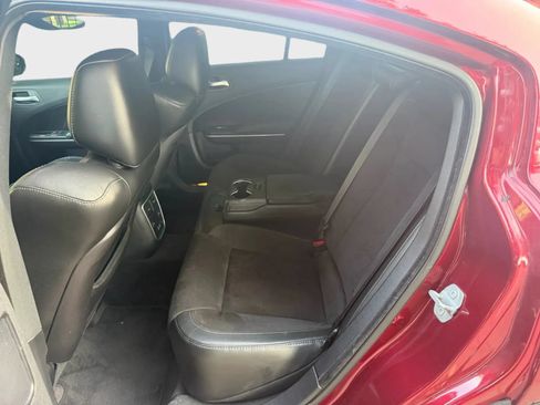 Used 2018 Dodge Charger R/T Scat Pack RWD image 25