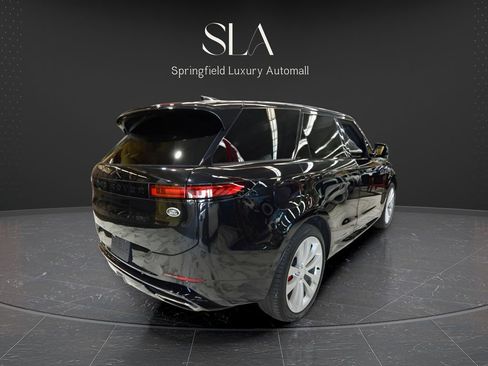 Used 2023 Land Rover Range Rover Sport SE AWD/4WD image 4