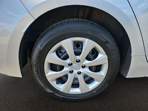 Used 2024 Toyota Corolla LE FWD image 37