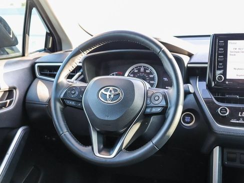 Used 2022 Toyota Corolla Cross LE FWD image 18