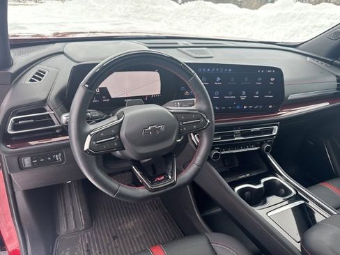 Used 2024 Chevrolet Traverse RS image 15