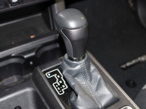 Used 2021 Toyota Tacoma TRD Off-Road image 26