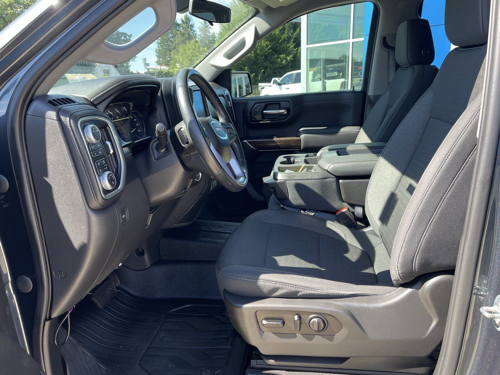 Used 2020 GMC Sierra 1500 Elevation w/ Elevation Value Package AWD/4WD image 11