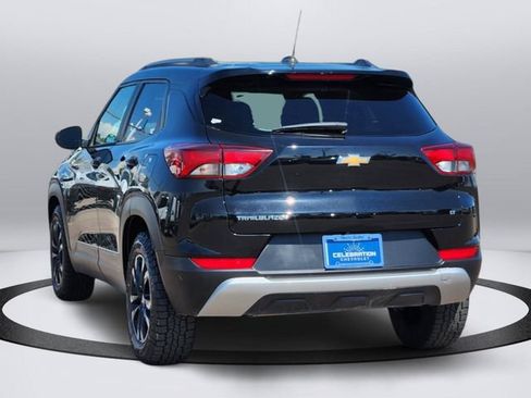 Used 2023 Chevrolet TrailBlazer LT FWD image 3