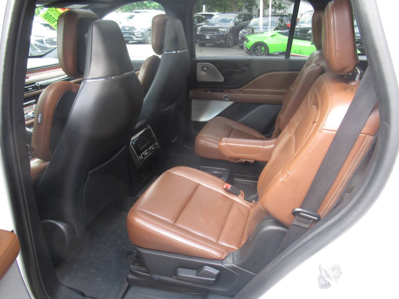 Used 2021 Lincoln Aviator Reserve AWD/4WD image 18