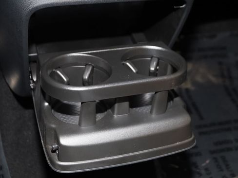 Used 2025 Volkswagen ID. Buzz Pro S image 34