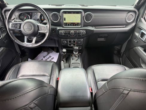 Used 2023 Jeep Wrangler Unlimited Sahara w/ Cold Weather Group AWD/4WD image 12
