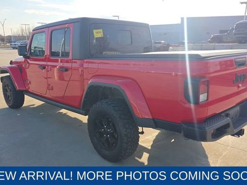 Used 2021 Jeep Gladiator Willys image 3