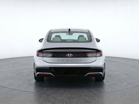 Used 2025 Hyundai Sonata SEL FWD image 7