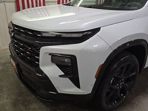 New 2026 Chevrolet Traverse RS w/ LPO, Floor Liner Package AWD/4WD image 6