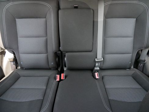 Used 2024 GMC Terrain SLE w/ Driver Convenience Package AWD/4WD image 13