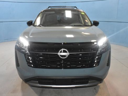 Used 2026 Nissan Pathfinder Platinum w/ Cargo Package image 27