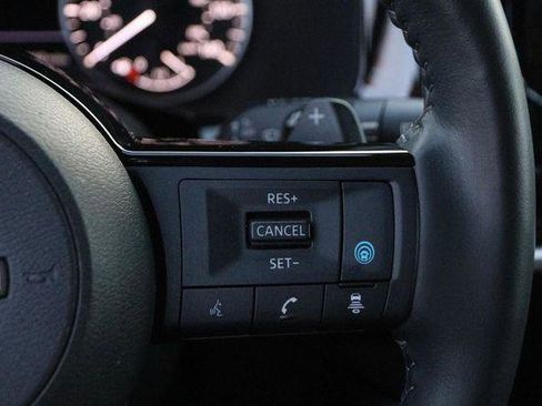 Used 2024 Nissan Pathfinder SL image 14