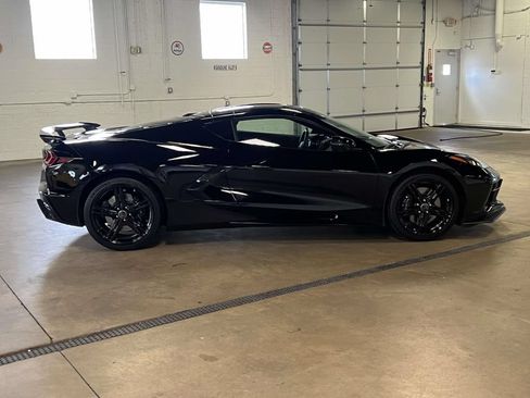 Used 2026 Chevrolet Corvette Stingray Coupe w/ Z51 Performance Package RWD image 7