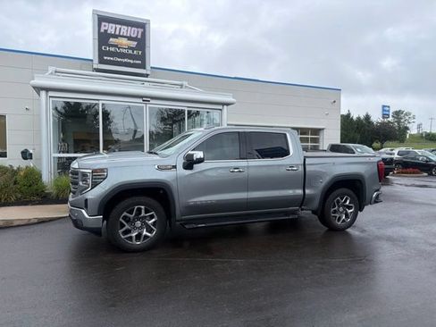 Used 2024 GMC Sierra 1500 SLT w/ SLT Premium Plus Package AWD/4WD image 2