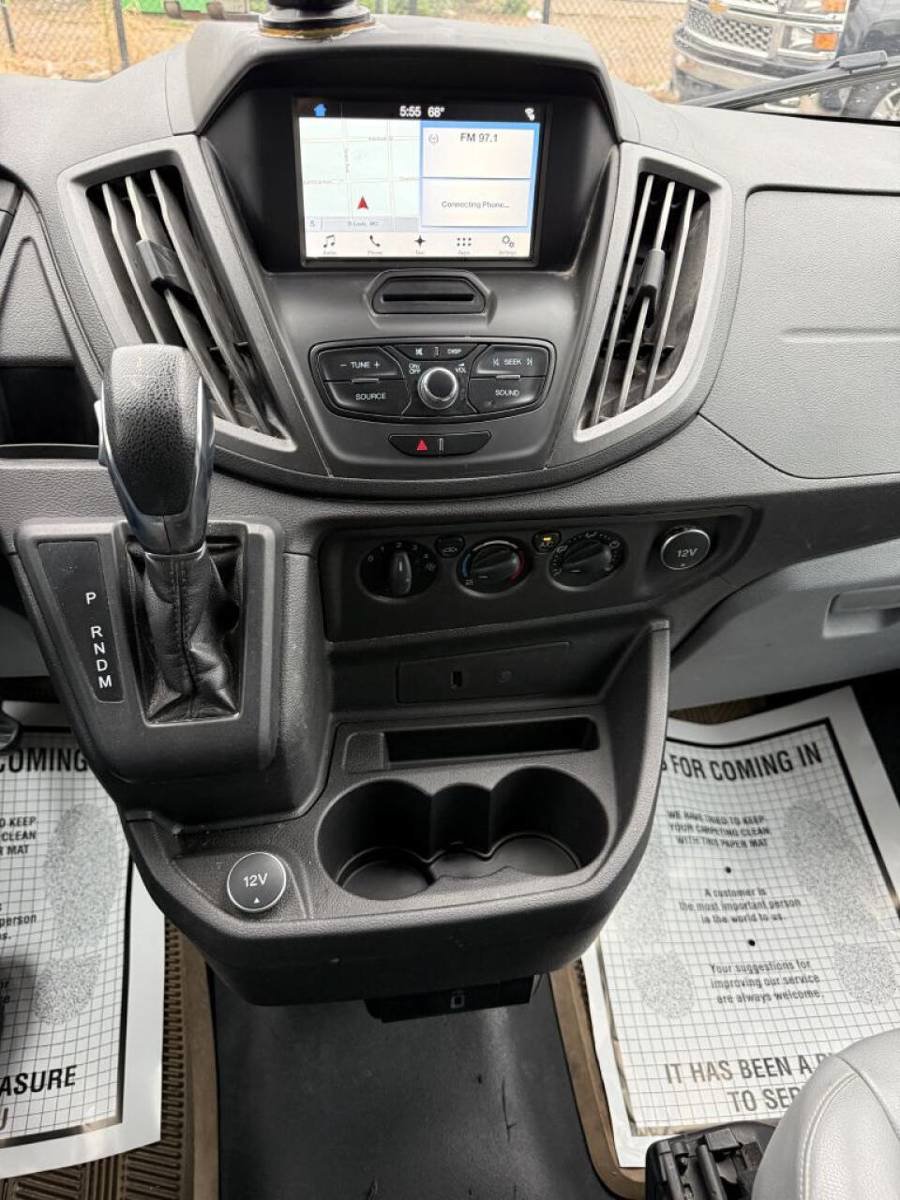 Used 2017 Ford Transit 150 XL RWD image 22