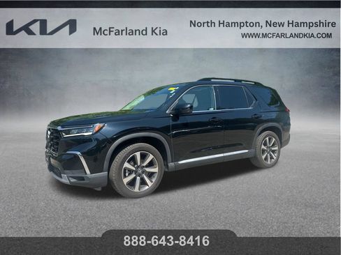 Used 2023 Honda Pilot Touring image 1