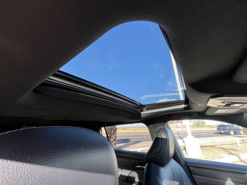 Used 2021 Toyota Highlander XSE image 35