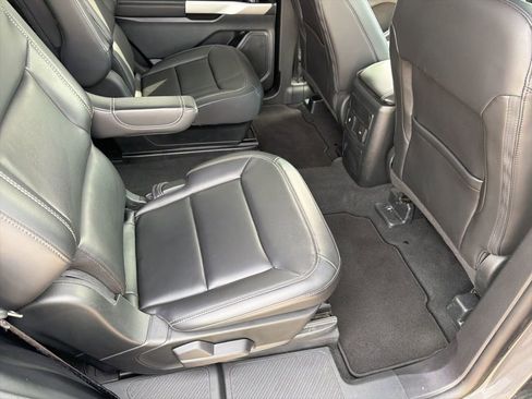 Used 2023 Ford Explorer XLT w/ Equipment Group 202A image 27