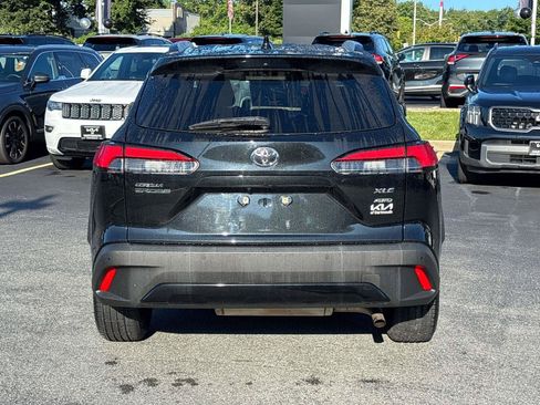 Used 2022 Toyota Corolla Cross XLE AWD/4WD image 4