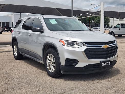 Certified 2021 Chevrolet Traverse LS FWD image 3