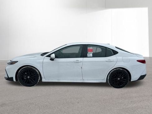 Used 2026 Toyota Camry SE w/ Convenience Package image 8