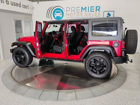 Used 2015 Jeep Wrangler Unlimited Sport w/ Connectivity Group AWD/4WD image 29