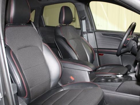 Used 2025 Ford Escape ST-Line image 21