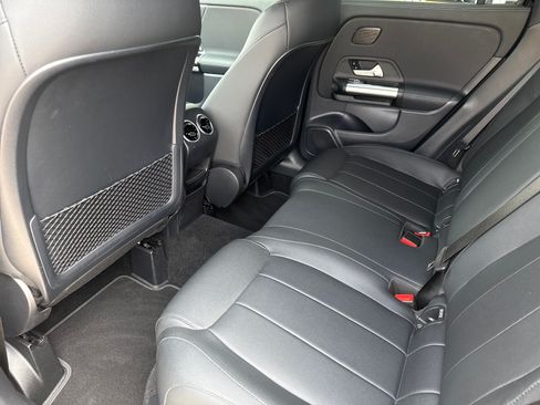 Used 2025 Mercedes-Benz GLA 250 image 13
