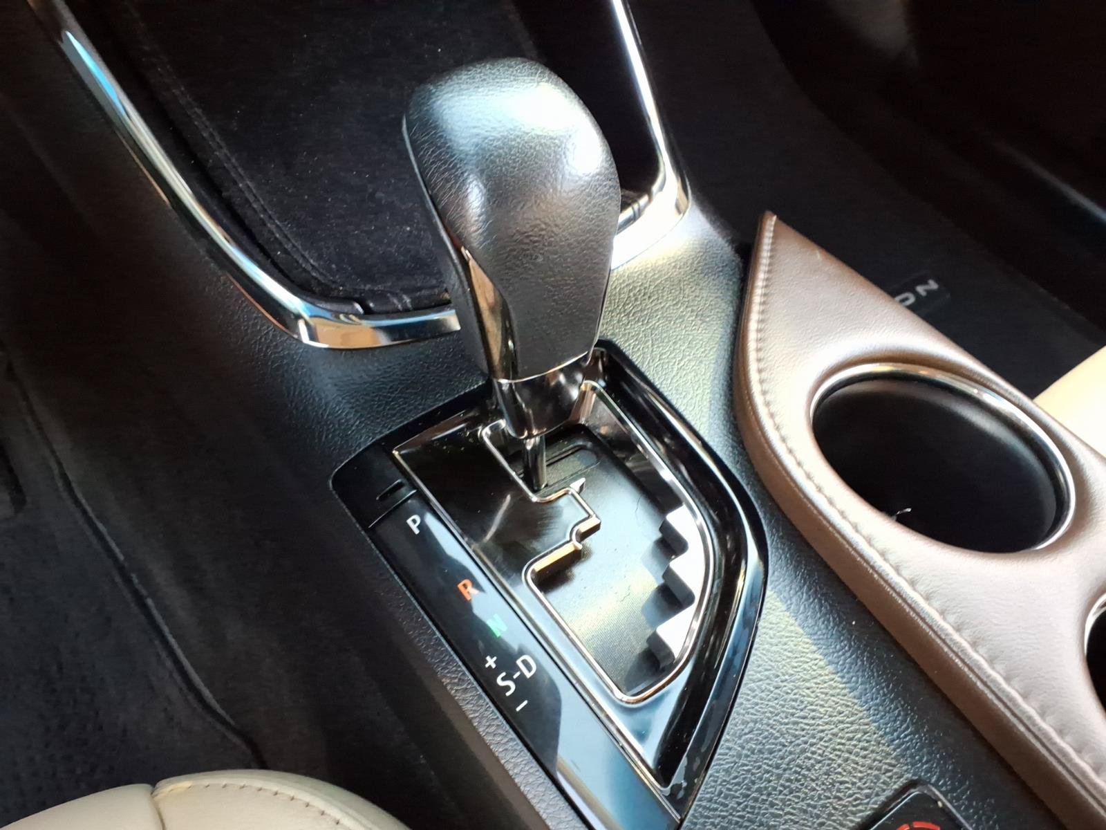 Used 2013 Toyota Avalon XLE FWD image 18