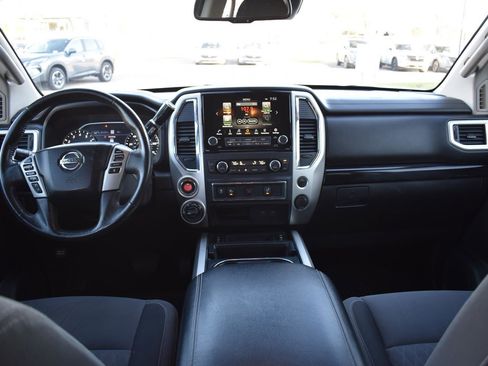 Used 2021 Nissan Titan SV w/ SV Convenience Package image 34