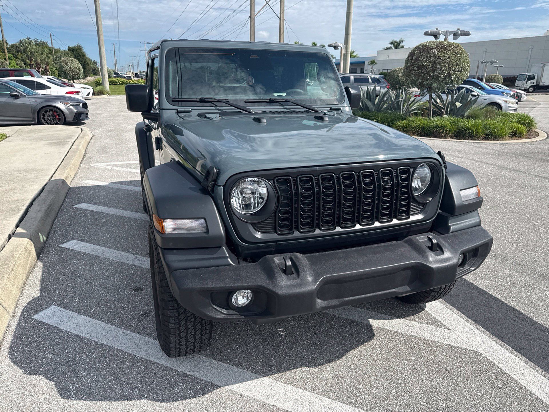 Used 2025 Jeep Wrangler Sport AWD/4WD image 10