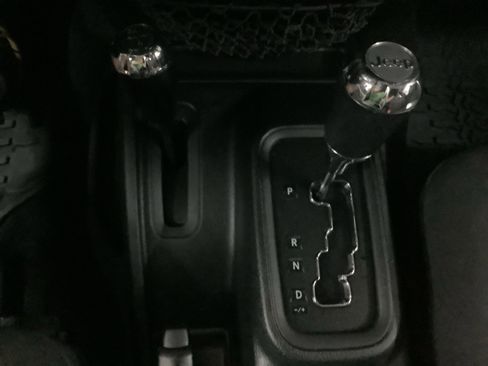 Used 2017 Jeep Wrangler Sport image 25