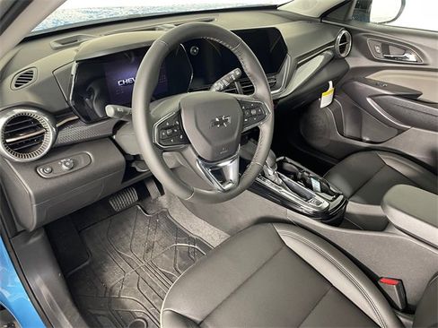 New 2026 Chevrolet Trax ACTIV image 2