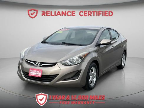 Used 2015 Hyundai Elantra SE FWD image 1