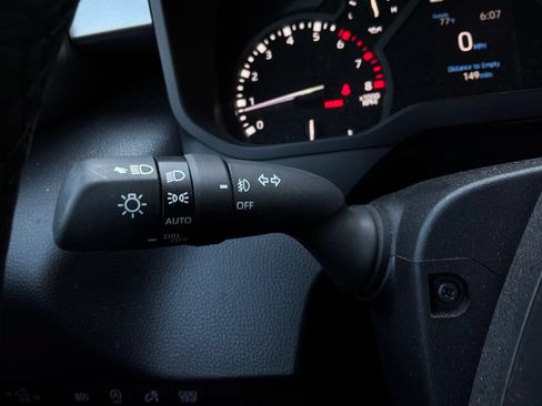Used 2025 Toyota Tundra SR5 w/ SR5 Premium Package RWD image 38