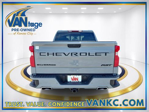 Used 2025 Chevrolet Silverado 1500 RST AWD/4WD image 7