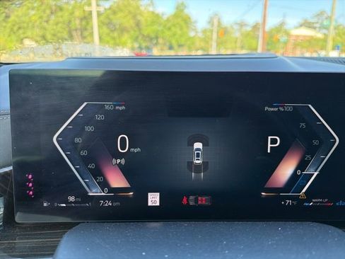 Used 2023 BMW X7 xDrive40i w/ Executive Package AWD/4WD image 12