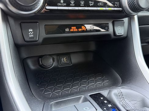 Used 2025 Toyota RAV4 LE FWD image 18