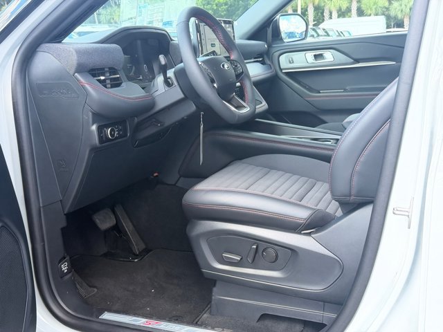 New 2027 Ford Explorer ST-Line w/ Premium Package RWD image 14