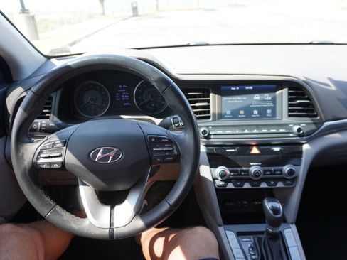 Used 2020 Hyundai Elantra Value Edition image 35