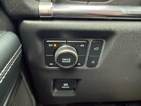 New 2025 Ford Expedition Max Platinum w/ Stealth Performance Package image 13