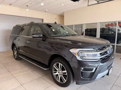 Used 2022 Ford Expedition Max Limited image 3