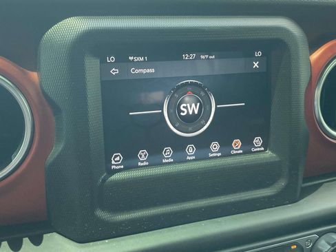 Used 2021 Jeep Wrangler Unlimited Rubicon w/ LED Lighting Group AWD/4WD image 21