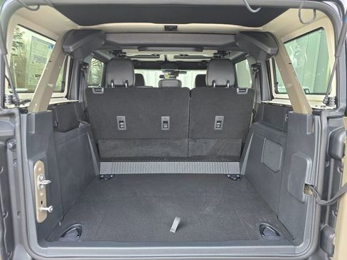 New 2025 Ford Bronco Badlands w/ Sasquatch Package image 32