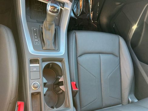 Certified 2025 Audi Q3 2.0T Premium Plus w/ Premium Plus Package image 17