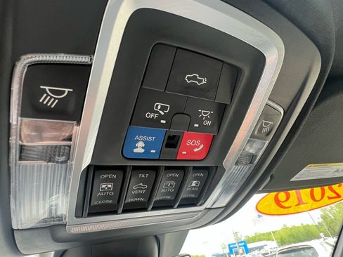 Used 2019 RAM 1500 Limited w/ Advanced Safety Group image 30