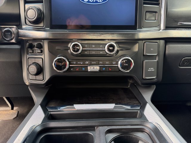 Used 2024 Ford F350 Lariat w/ Lariat Ultimate Package AWD/4WD image 12