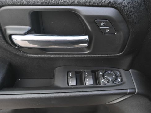 Used 2026 Chevrolet Silverado 2500 Custom w/ Custom Value Package image 16